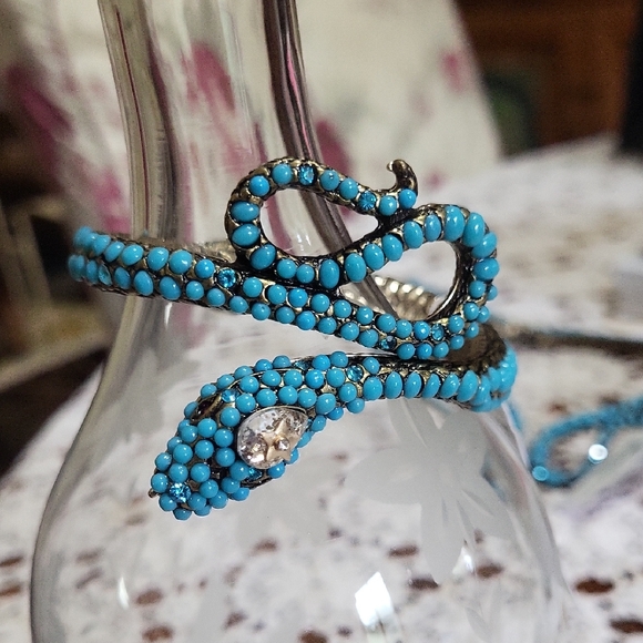 Betsey Johnson Jewelry - Betsey Johnson Faux Turquoise Beaded Snake Bracelet